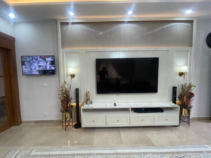 Media Wall & TV Lounge photo 3